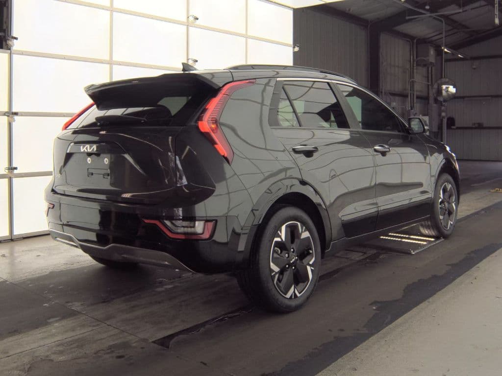 2024 Kia Niro EV view 3
