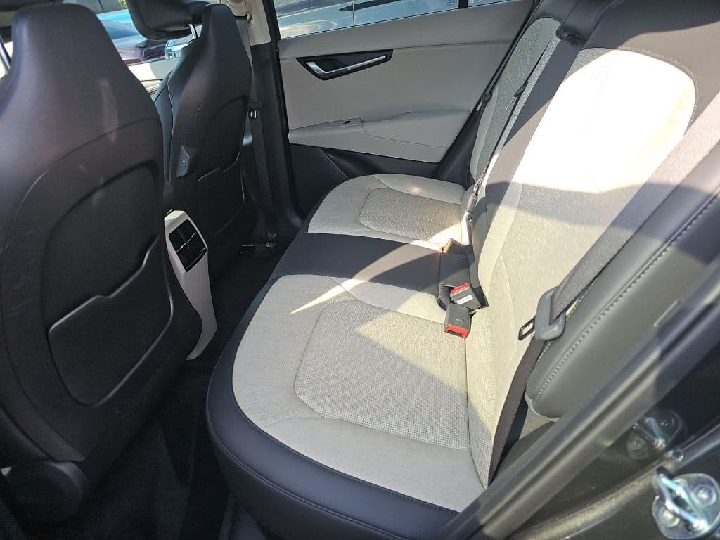 2024 Kia Niro EV view 6