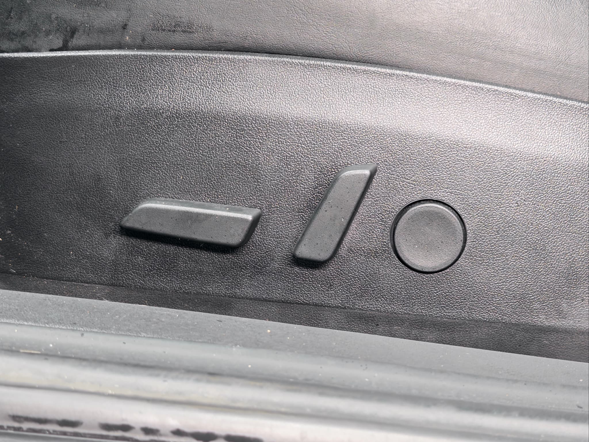 2018 Tesla Model 3 view 7