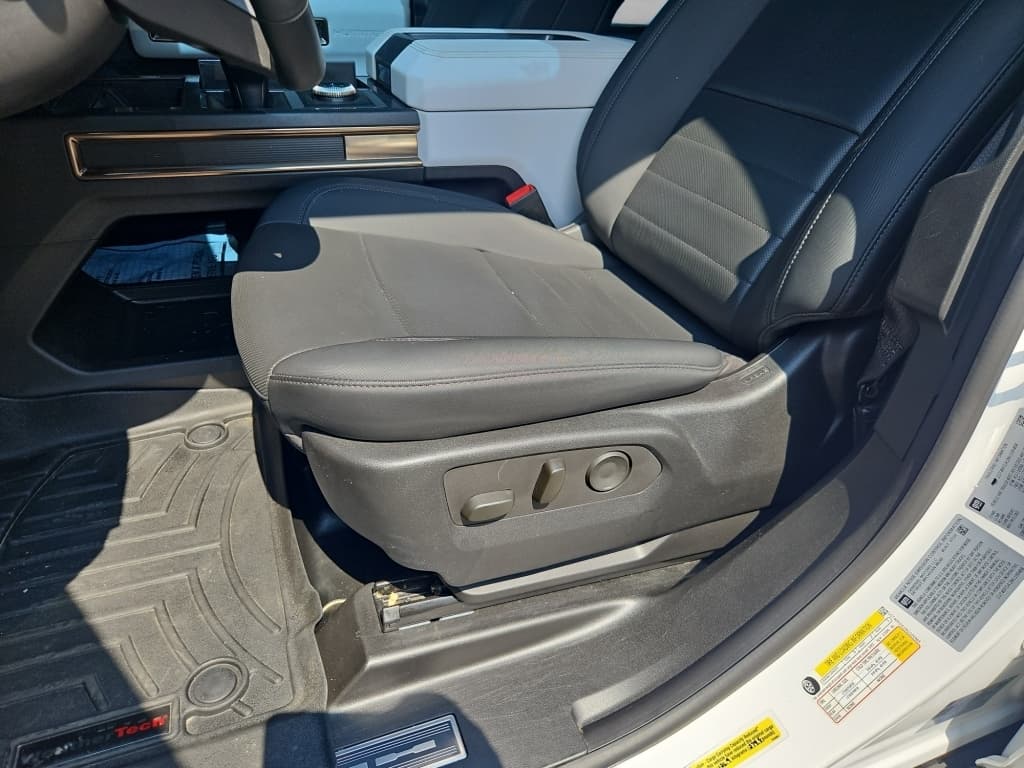2022 GMC Hummer EV view 5
