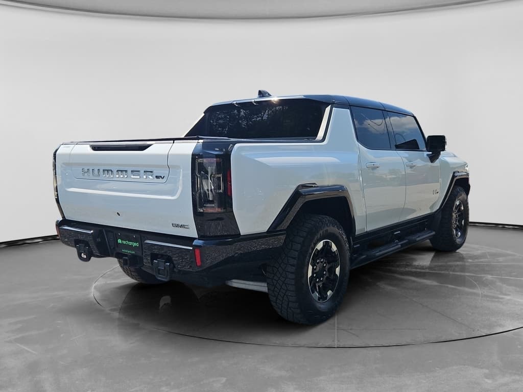 2022 GMC Hummer EV view 3