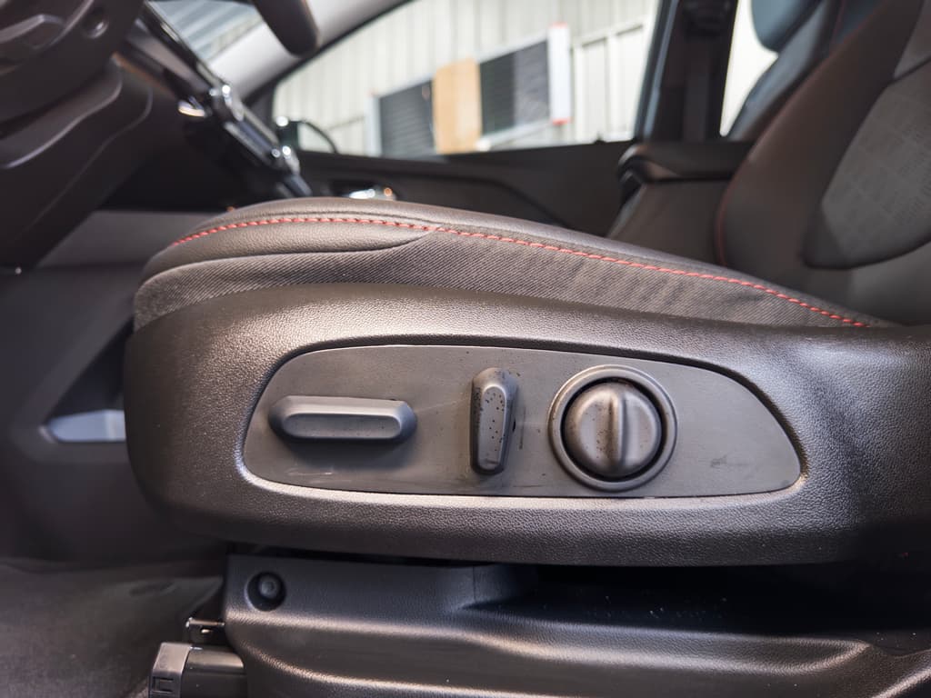 2027 Chevrolet Bolt view 6