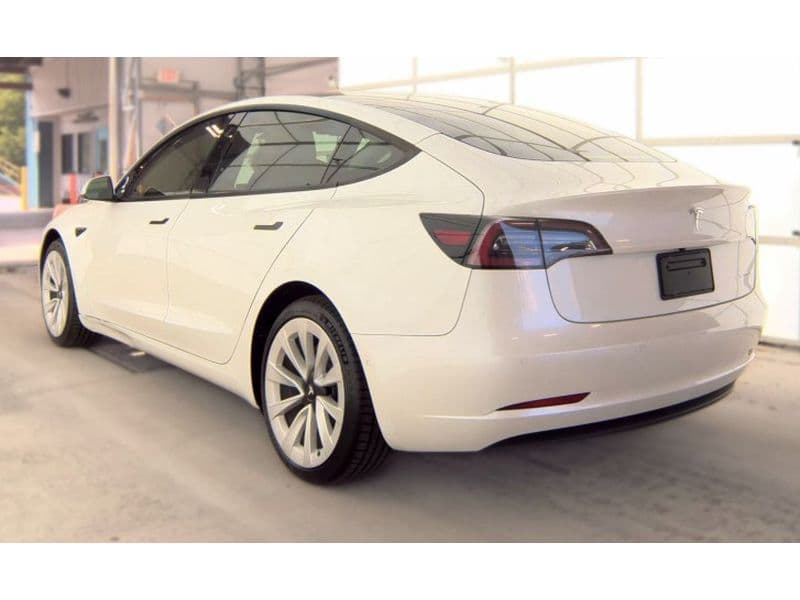 2021 Tesla Model 3 view 4
