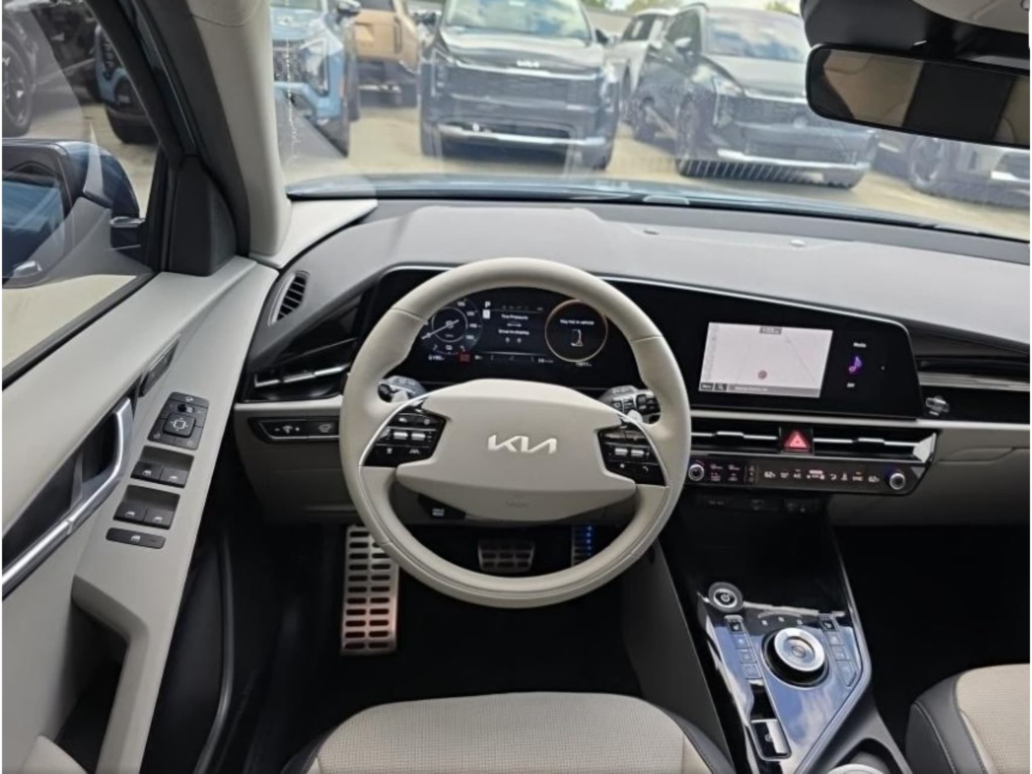 2024 Kia Niro EV view 6