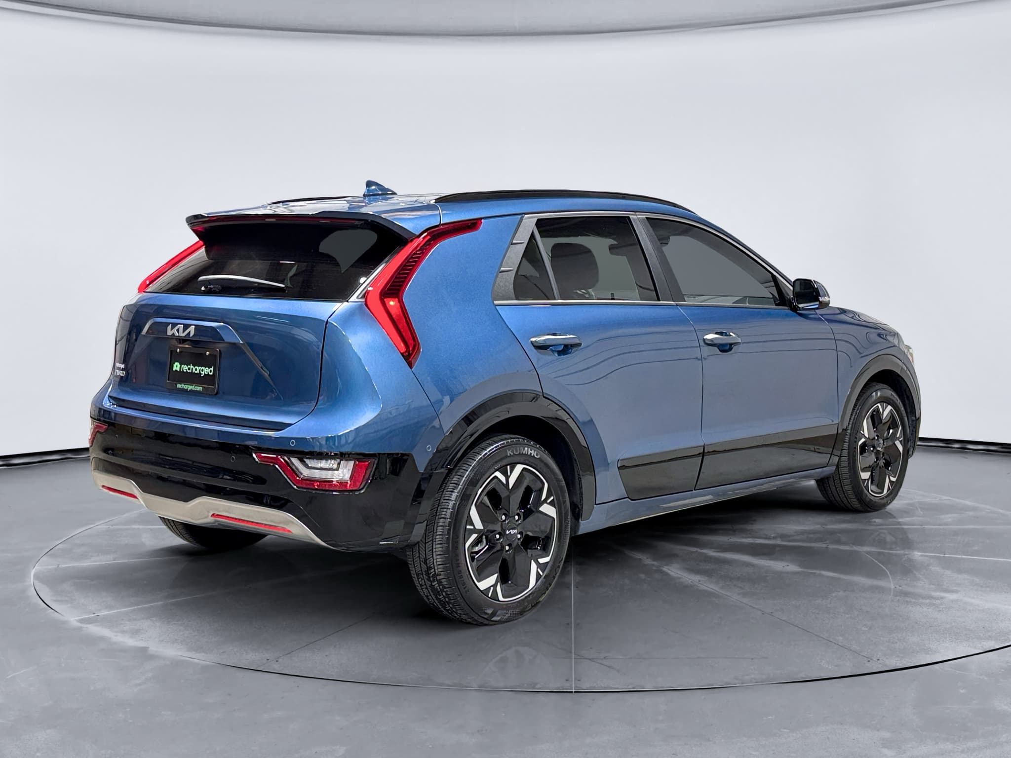 2024 Kia Niro EV view 3