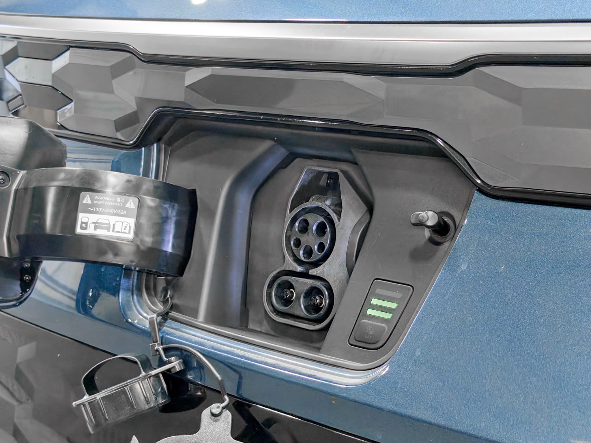 2024 Kia Niro EV view 5