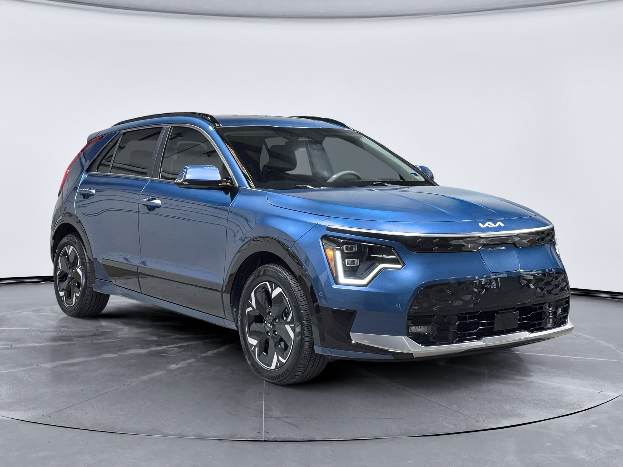 2024 Kia Niro EV view 4