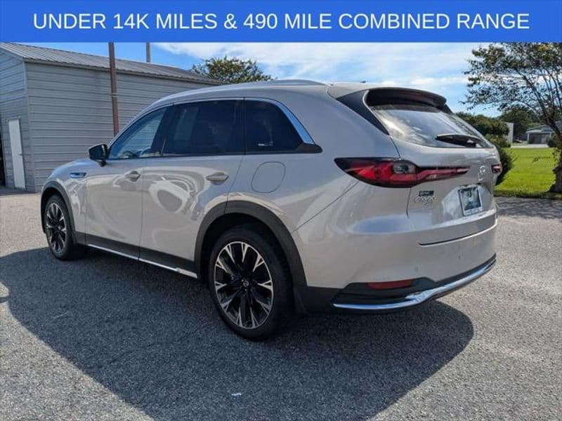 2024 Mazda CX-90 PHEV view 6