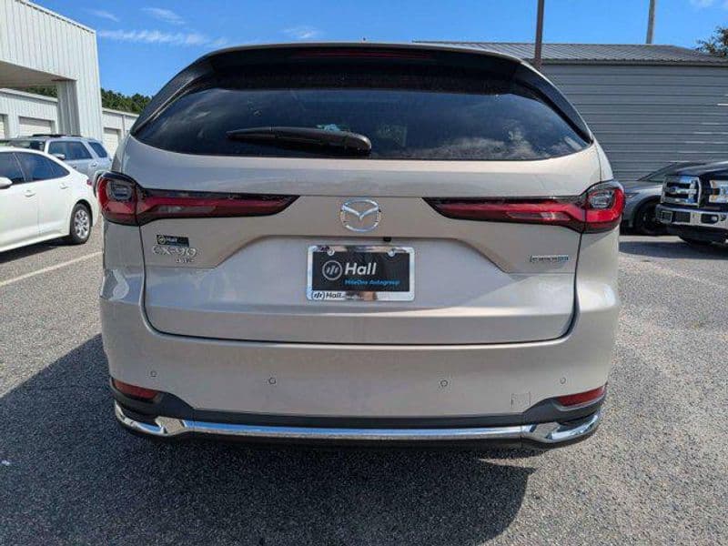 2024 Mazda CX-90 PHEV view 5