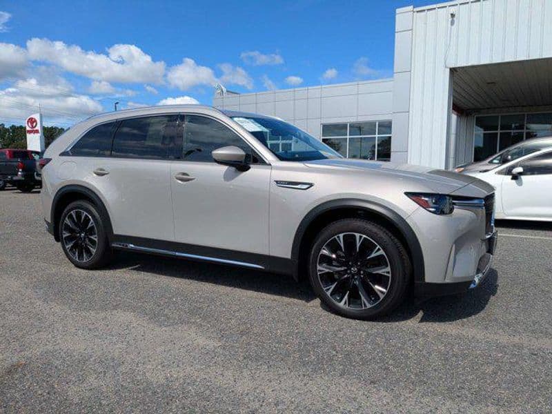 2024 Mazda CX-90 PHEV view 2