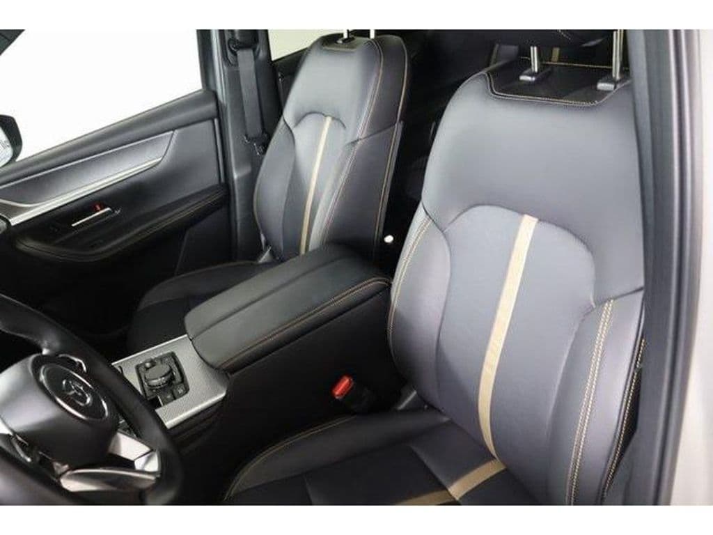 2025 Mazda CX-90 PHEV view 18