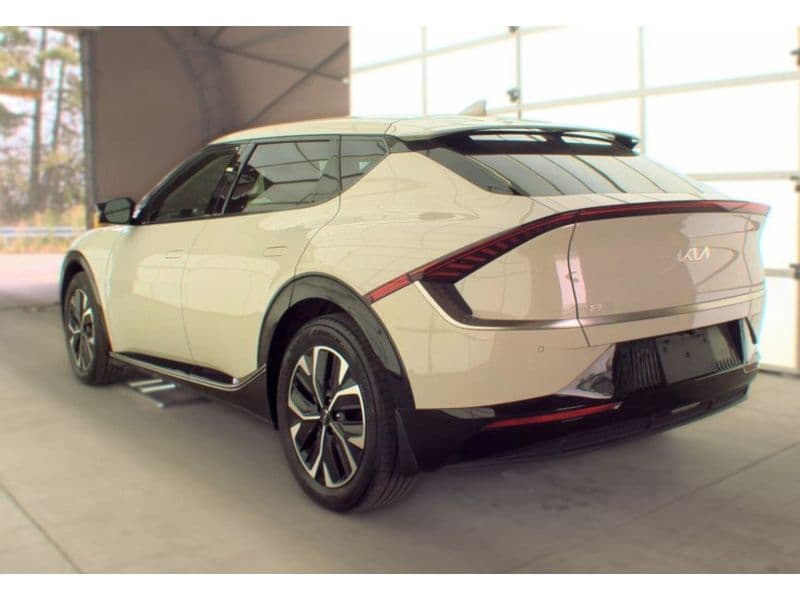 2023 Kia EV6 view 3