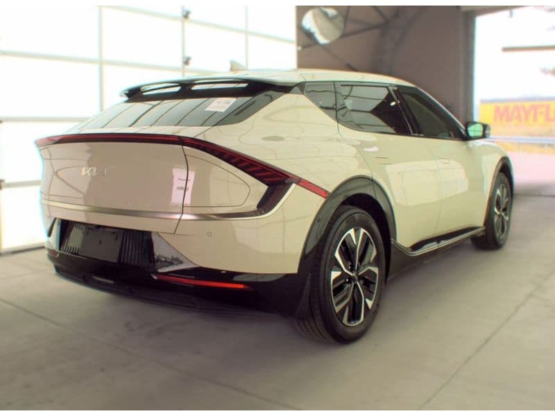 2023 Kia EV6 view 4