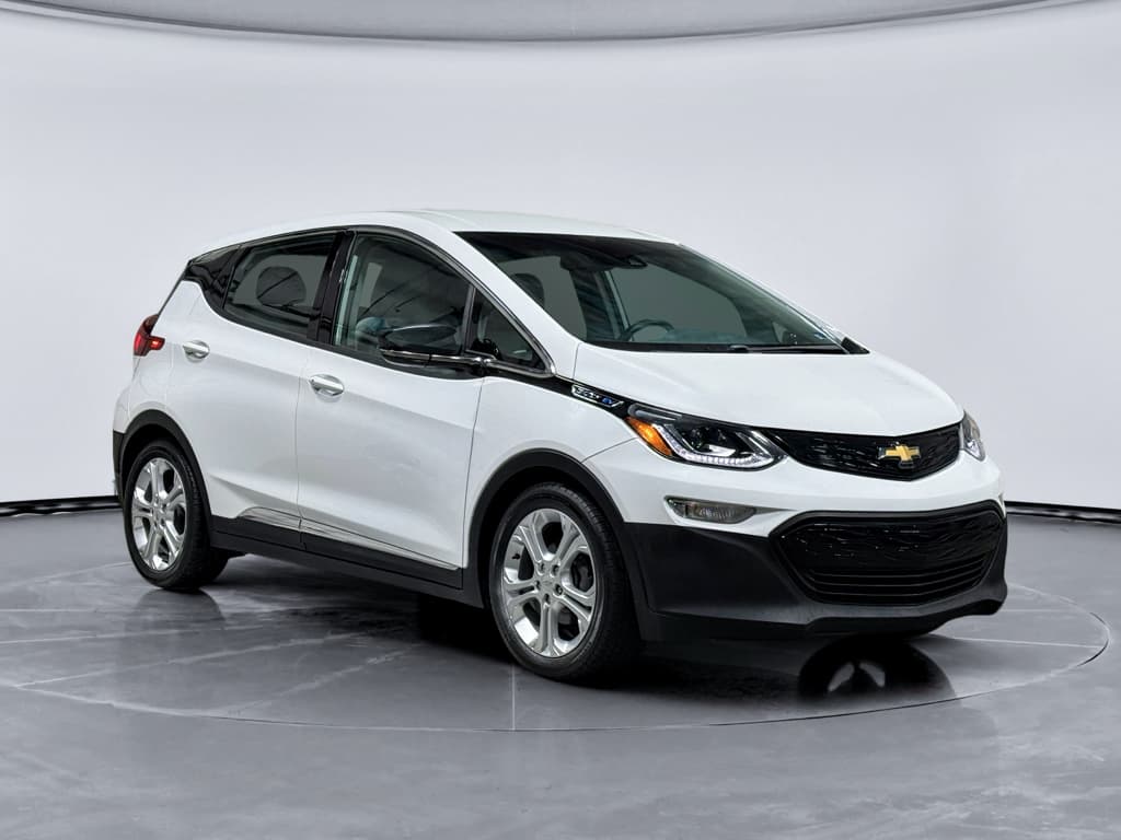 2021 Chevrolet Bolt EV view 4