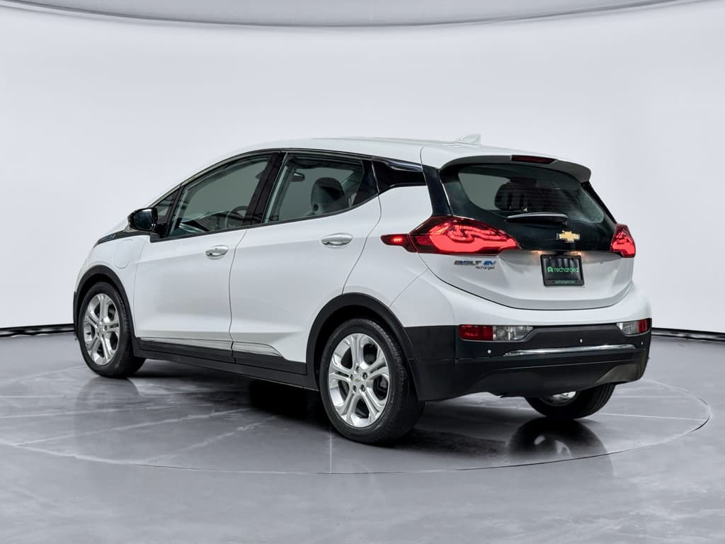 2021 Chevrolet Bolt EV view 2