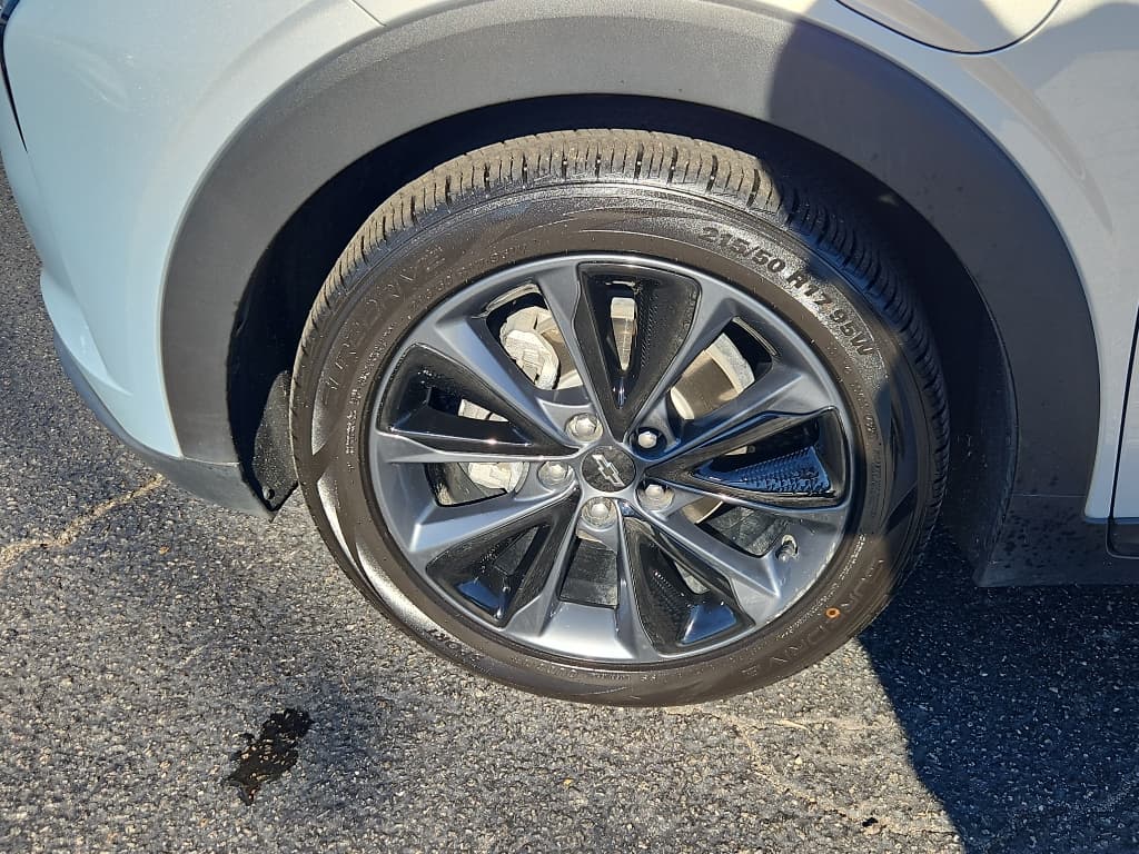 2022 Chevrolet Bolt EUV view 26