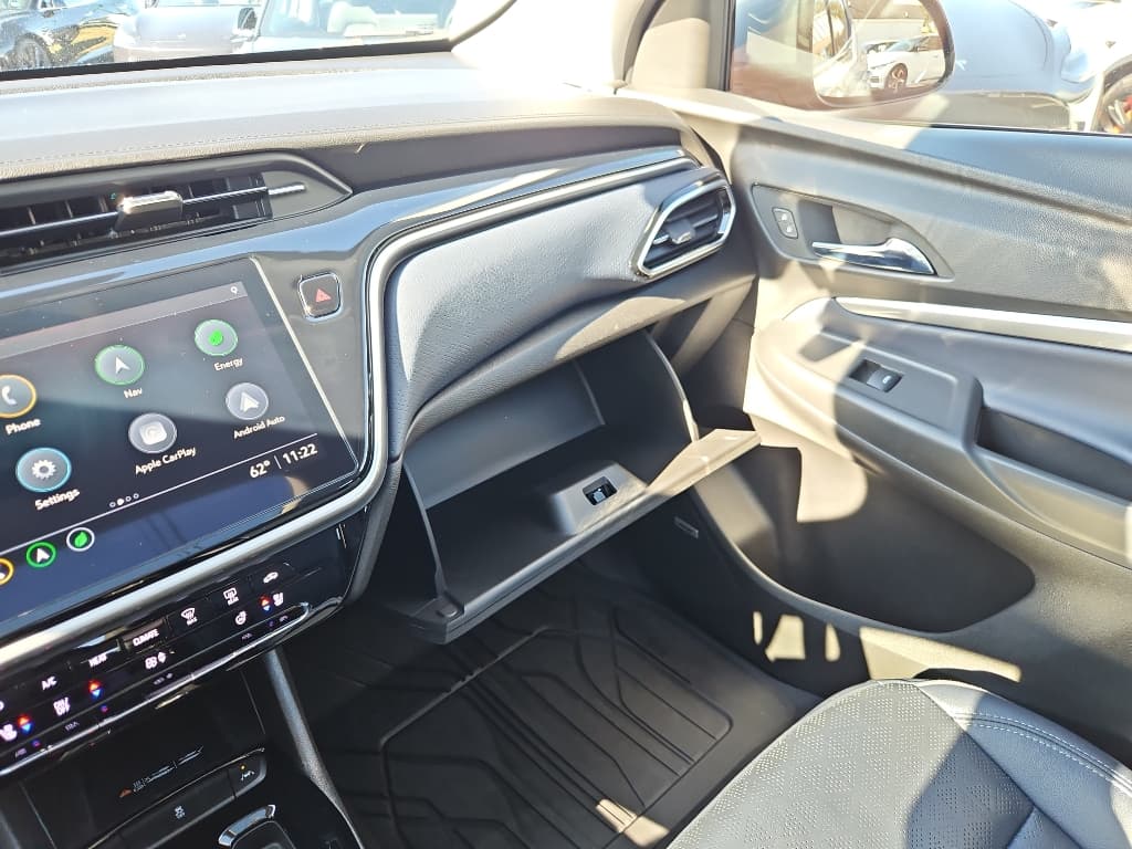 2022 Chevrolet Bolt EUV view 19