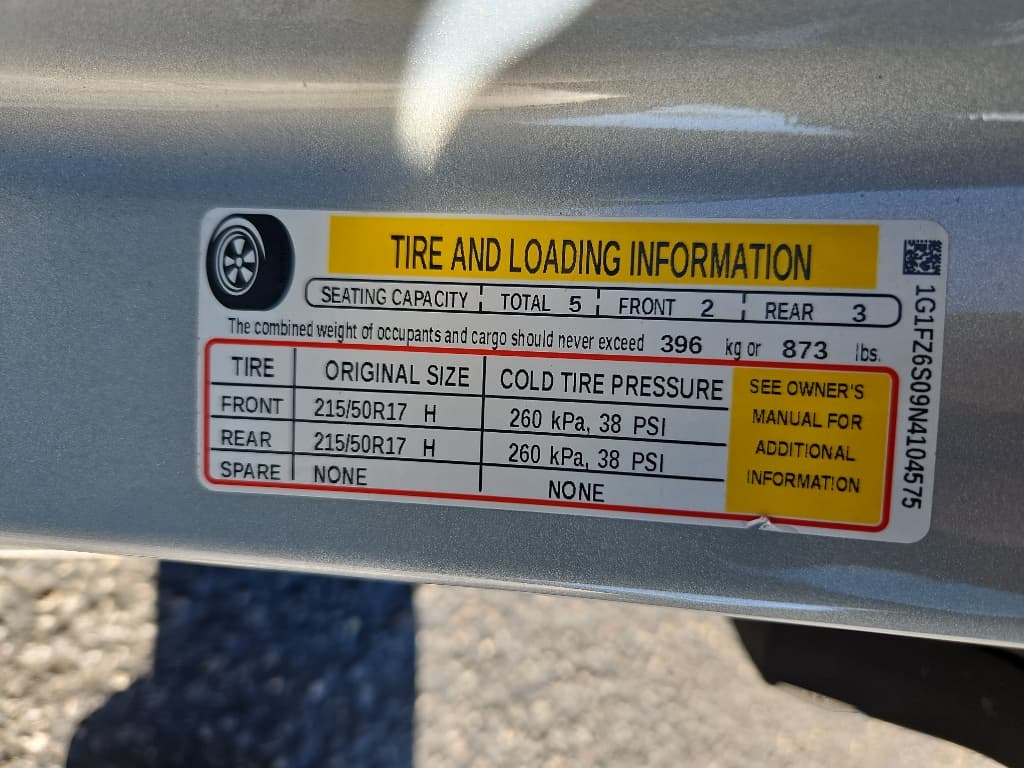 2022 Chevrolet Bolt EUV view 25