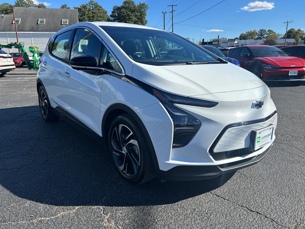 2023 Chevrolet Bolt EV view 7