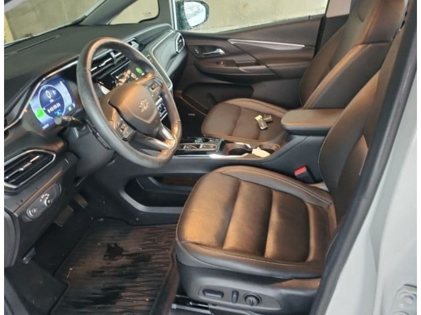 2023 Chevrolet Bolt EV view 5