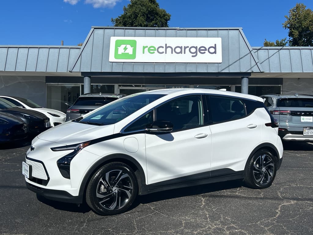 2023 Chevrolet Bolt EV view 2