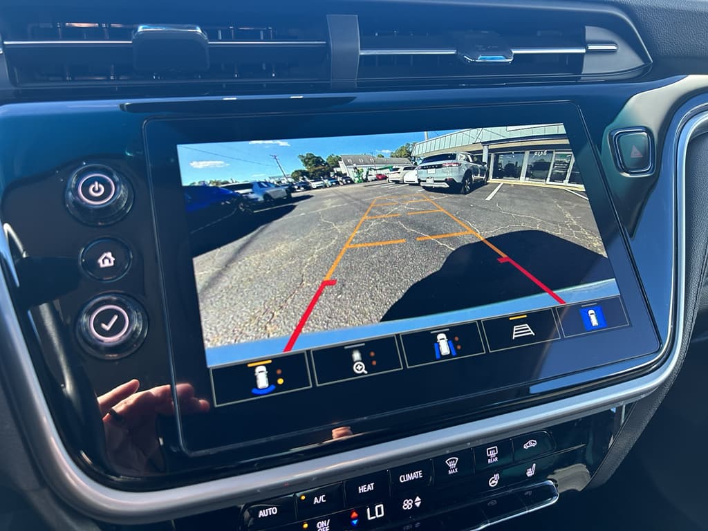 2023 Chevrolet Bolt EV view 18