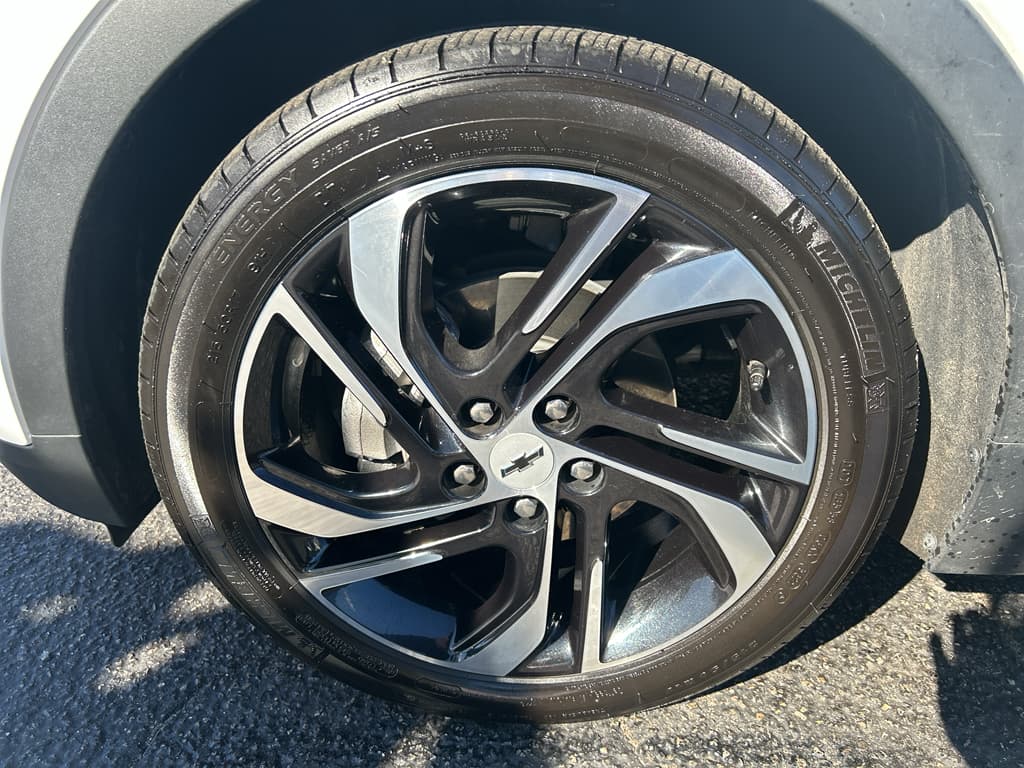 2023 Chevrolet Bolt EV view 27