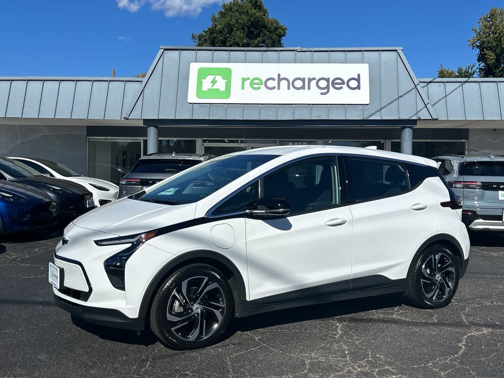 2023 Chevrolet Bolt EV view 3