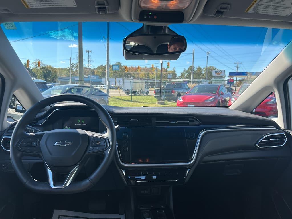2023 Chevrolet Bolt EV view 21