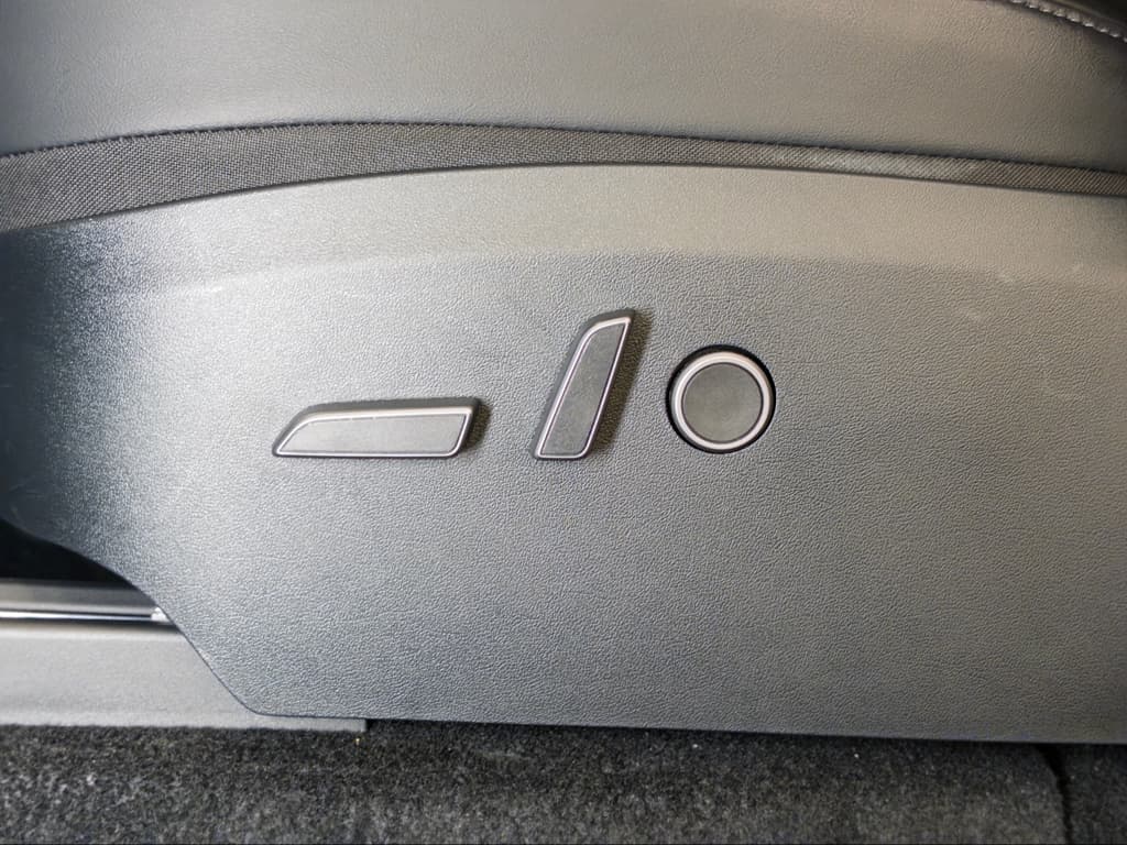 2023 Tesla Model Y view 6