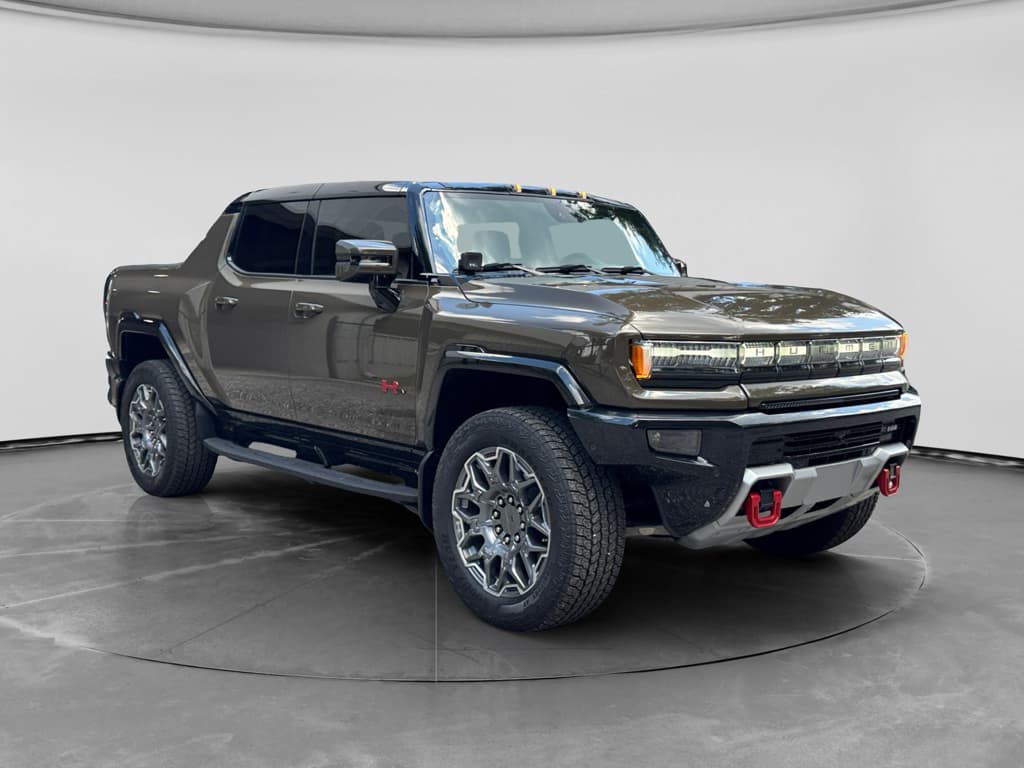 2024 GMC Hummer EV Pickup view 4
