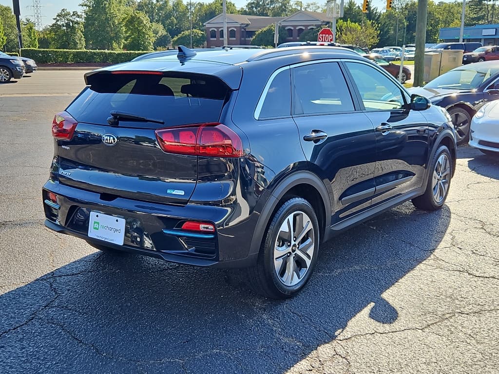 2021 Kia Niro EV view 3