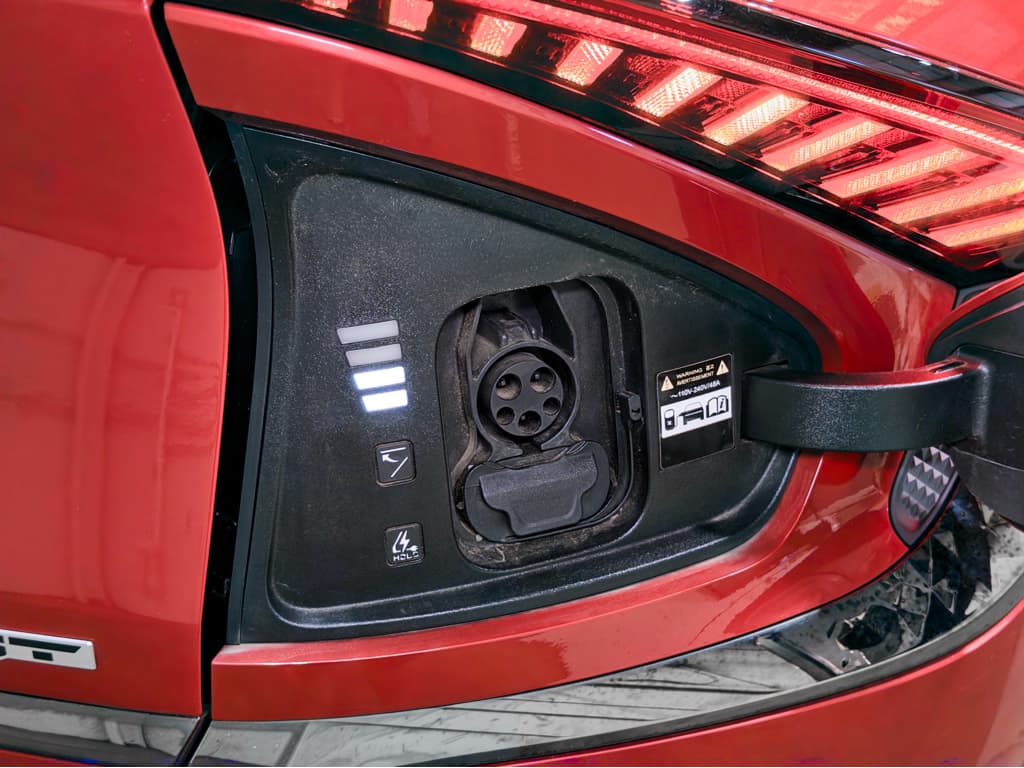 2023 Kia EV6 view 5