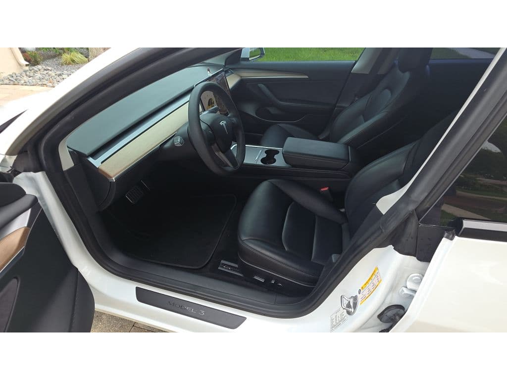 2022 Tesla Model 3 view 5