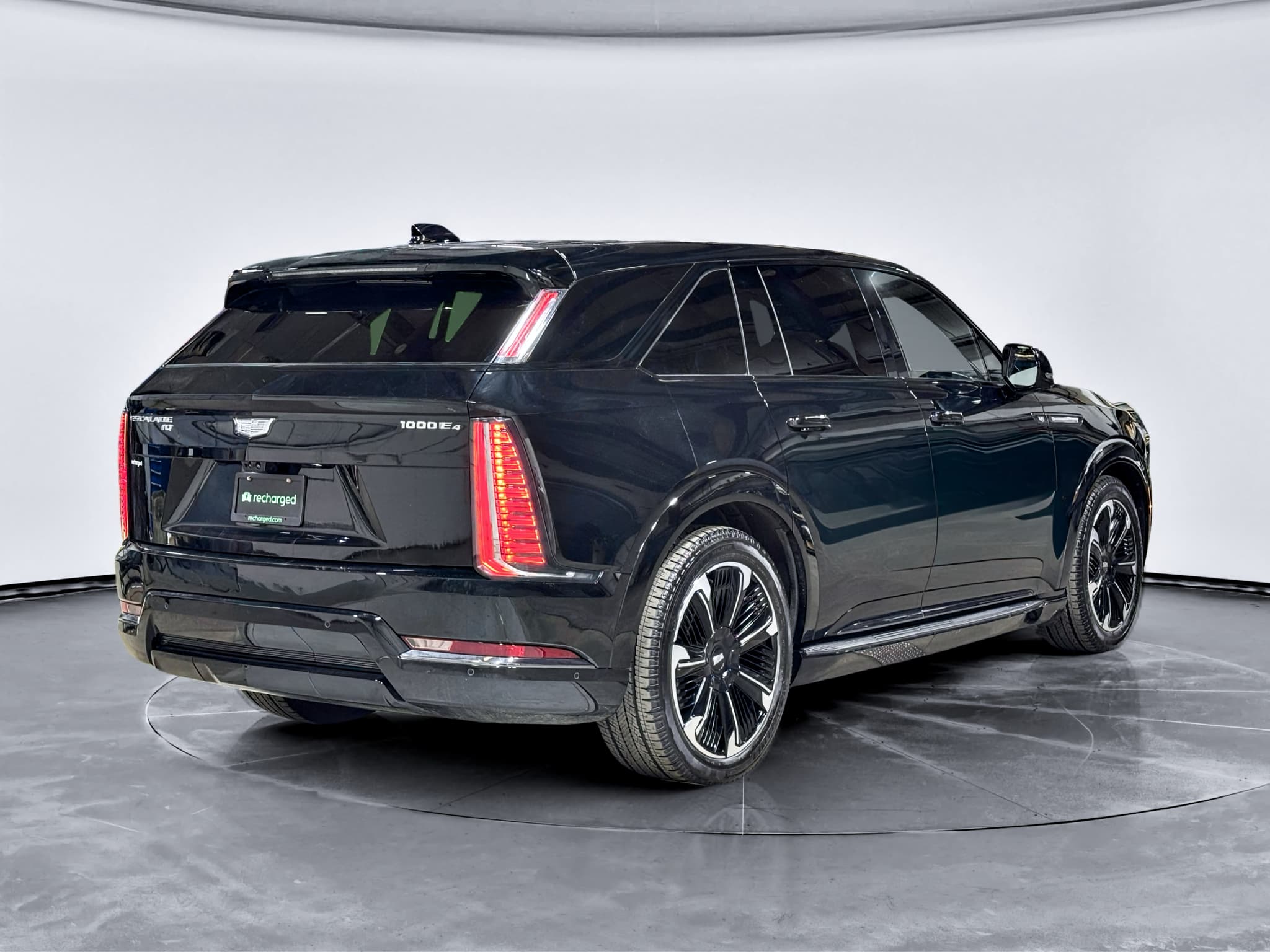 2025 Cadillac Escalade IQ view 3