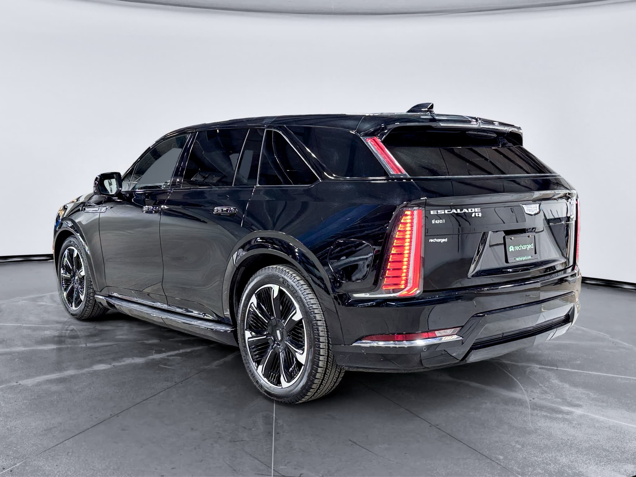 2025 Cadillac Escalade IQ view 2