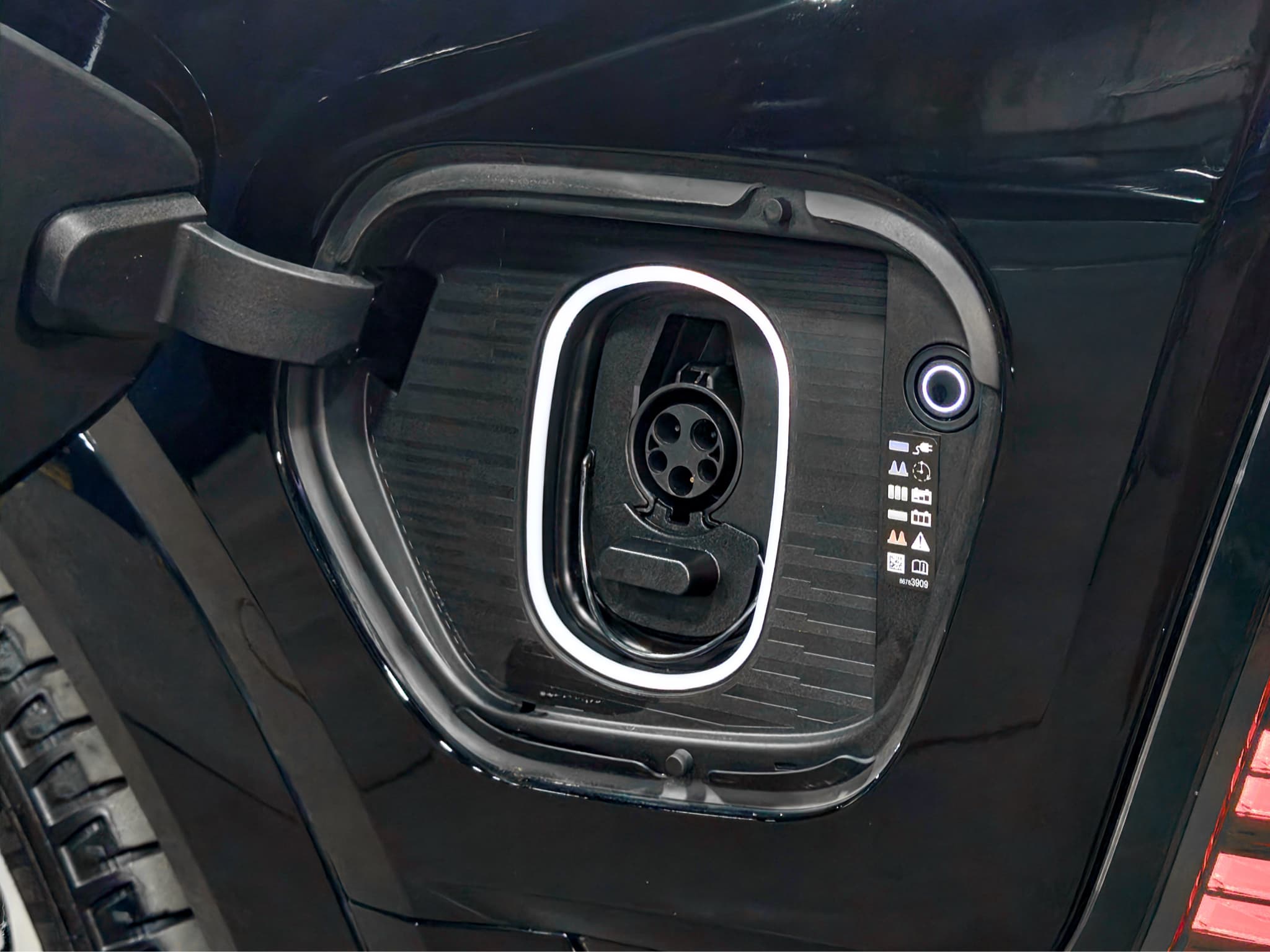 2025 Cadillac Escalade IQ view 5