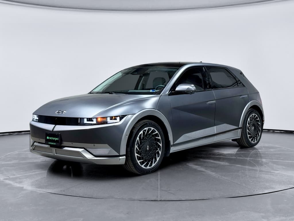 2022 Hyundai IONIQ 5 view 1