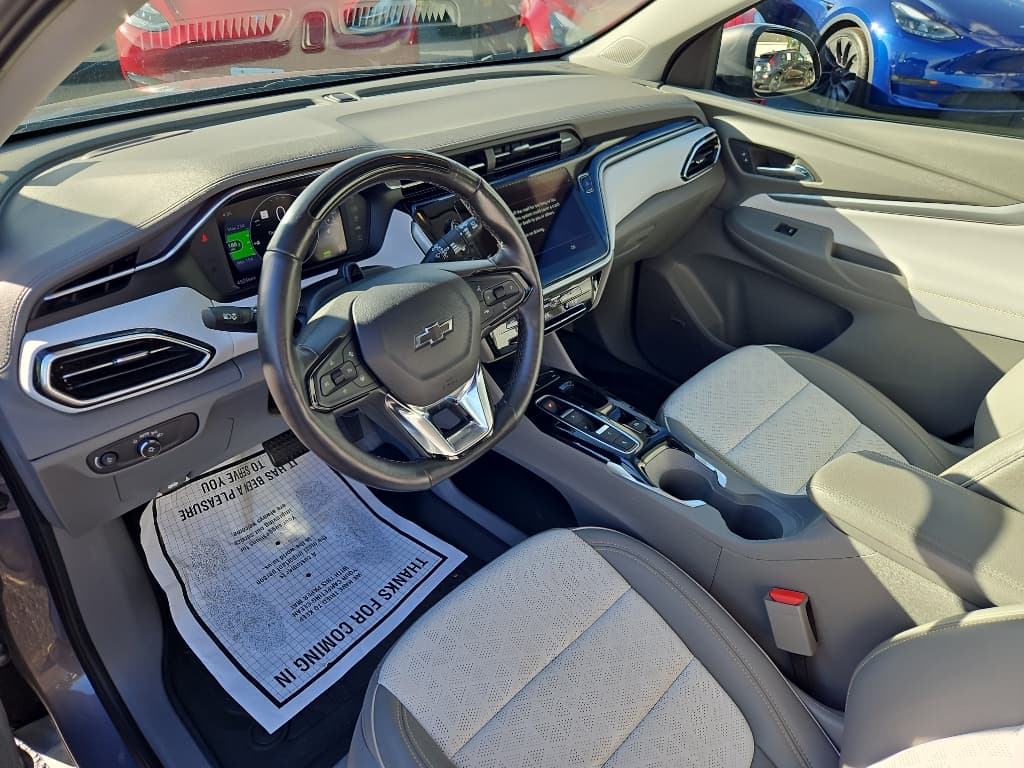 2023 Chevrolet Bolt EUV view 18