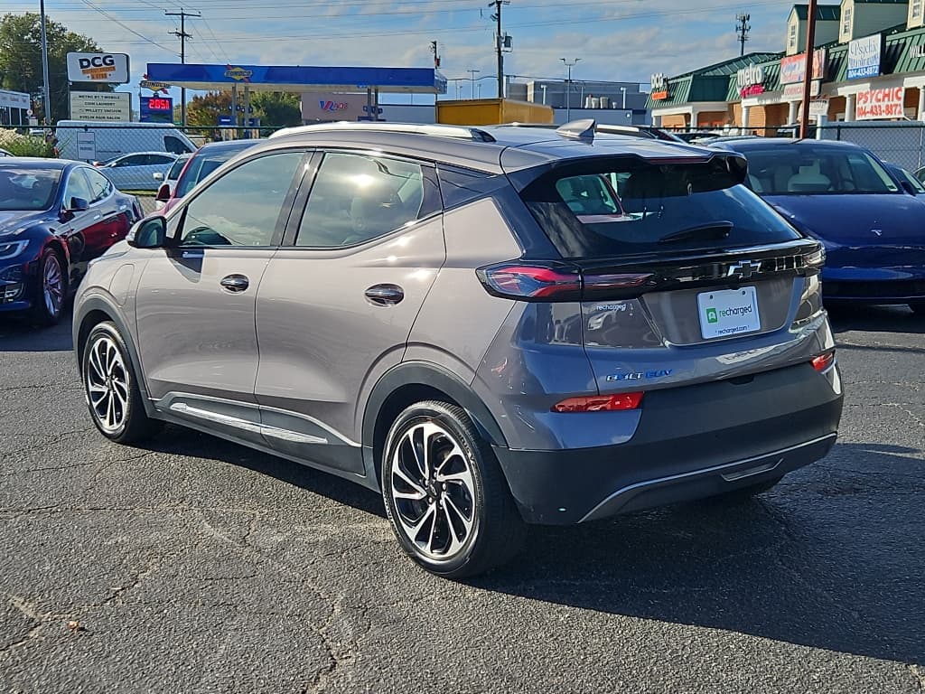 2023 Chevrolet Bolt EUV view 2