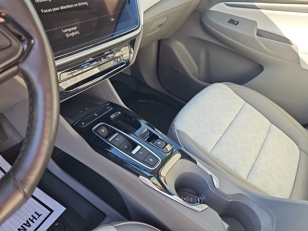2023 Chevrolet Bolt EUV view 19