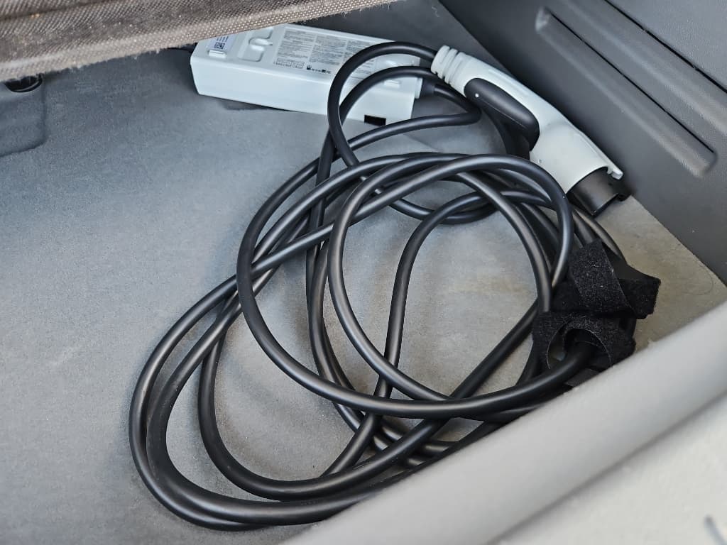 2023 Chevrolet Bolt EUV view 6