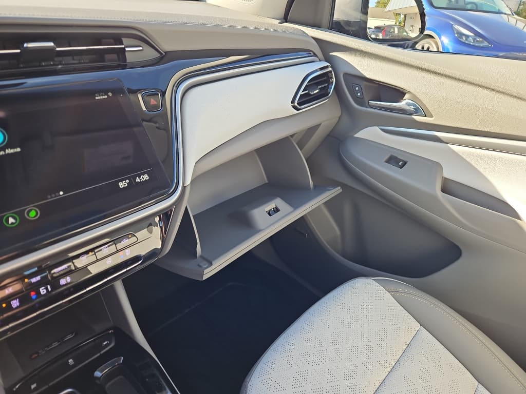 2023 Chevrolet Bolt EUV view 20