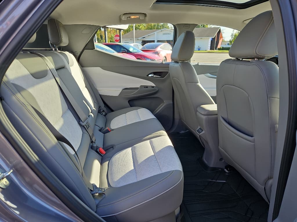 2023 Chevrolet Bolt EUV view 22