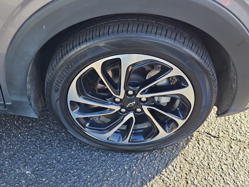 2023 Chevrolet Bolt EUV view 33
