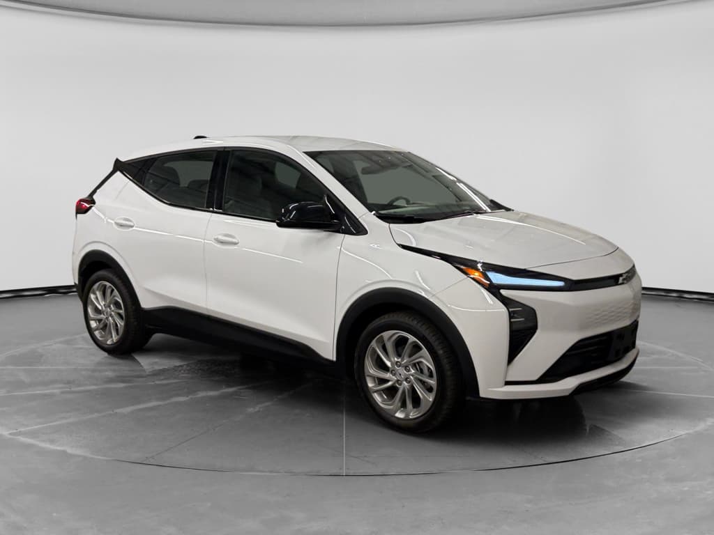 2027 Chevrolet Bolt view 4