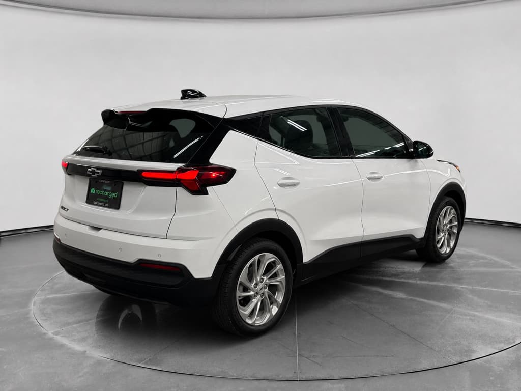 2027 Chevrolet Bolt view 3