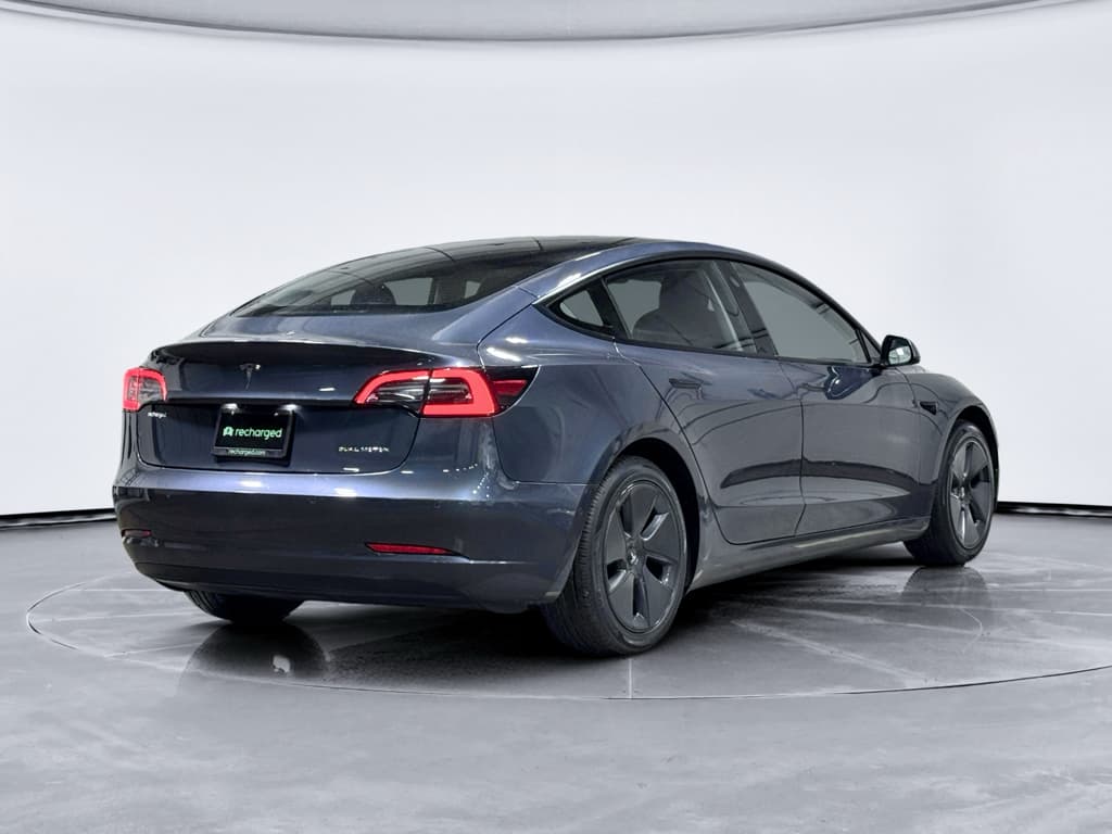 2022 Tesla Model 3 view 3