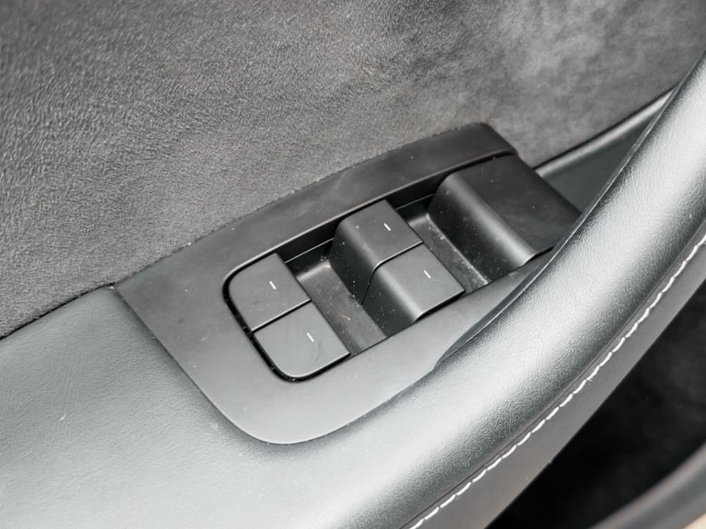 2023 Tesla Model Y view 7