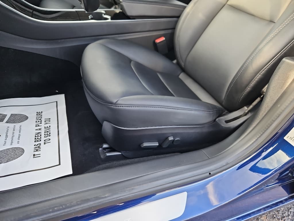 2018 Tesla Model 3 view 6